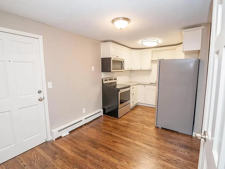 1410 N York St #13 — Photo 6