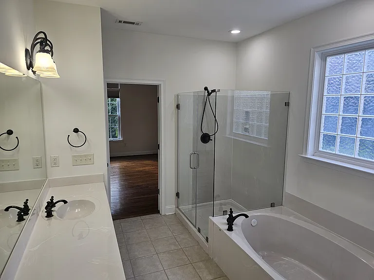 212 Medford Dr — Photo 19