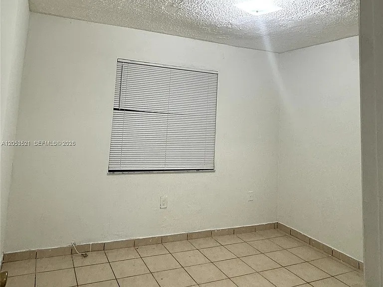 1944 SW 6th St #6 — Photo 4