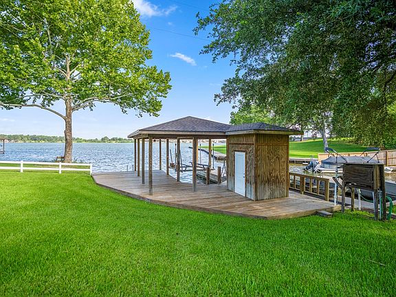 4th image of 9239 Lake Conroe Dr