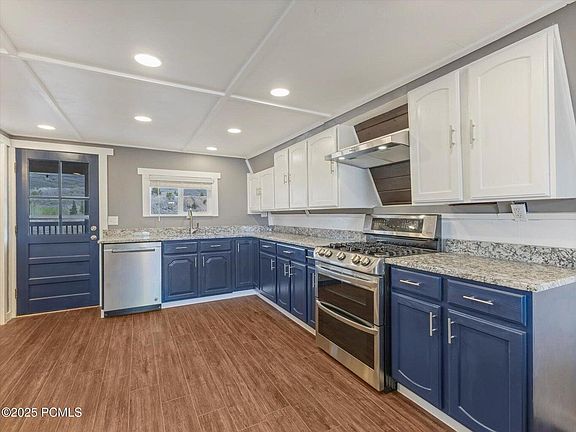 4th image of 10019 E Ridge Pine Dr