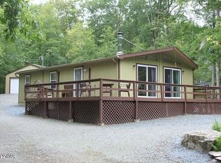 230 Eagle Rock Rd, Lackawaxen, PA 18435