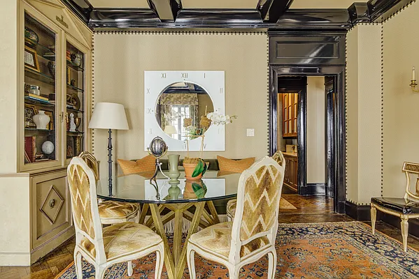 Sold by Compass | media 25