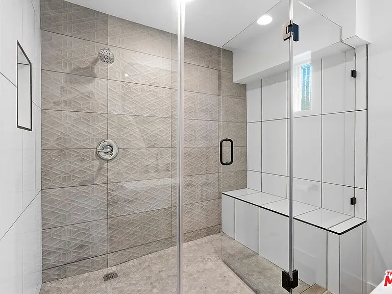 5452 Harcross Dr — Photo 40