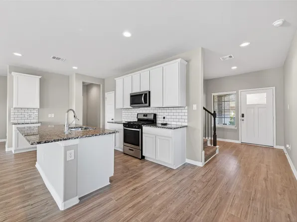 13009 Leisure Cove Dr, La Marque, TX 77568