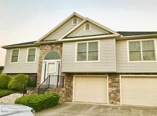 25 Rolling Ridge Dr, Milton, PA 17847