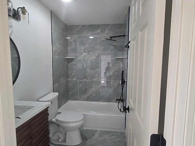 2032 Burbridge Ln — Photo 11