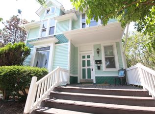 674 Saint Charles St, Elgin, IL 60120