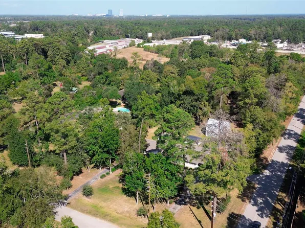 1535 Spring Hills Dr, Spring, TX 77386