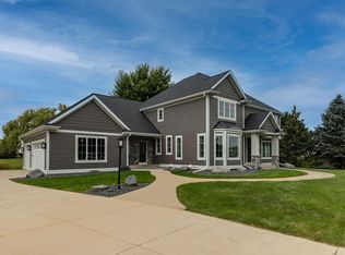 2736 Headland Ct SW, Rochester, MN 55902