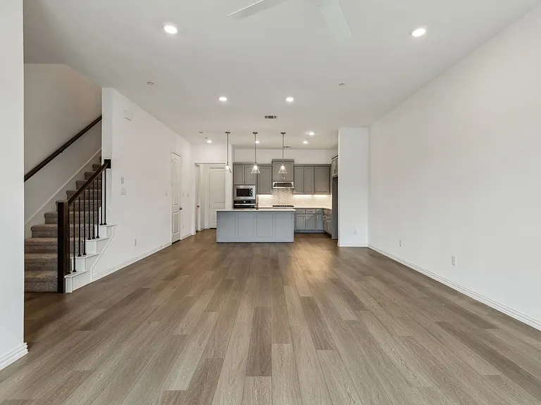 1276 Daybreak Dr — Photo 8