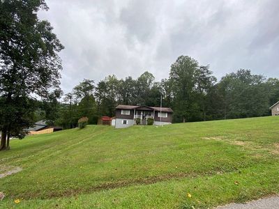 119 Liberty Dr, Clendenin, WV, 25045