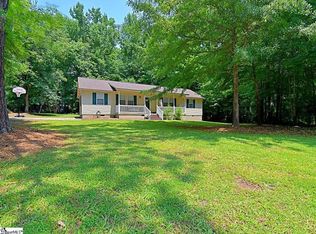 1107 Laurel Ave E, Greenwood, SC 29649