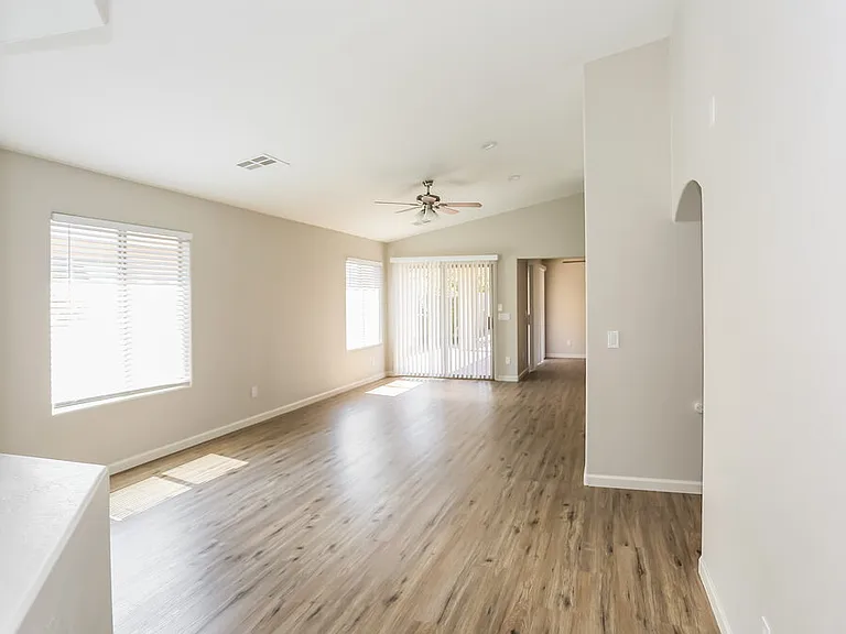 7223 W Winslow Ave — Photo 5