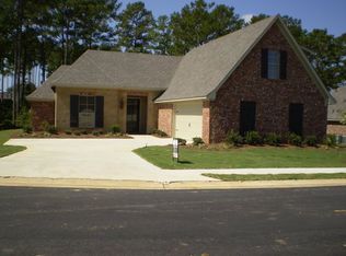 819 Willow Grande Cir, Brandon, MS 39047