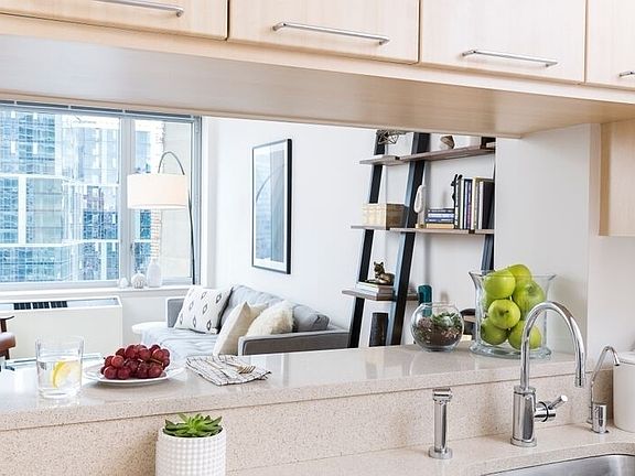 4th image of 601 W 57th St APT 6R