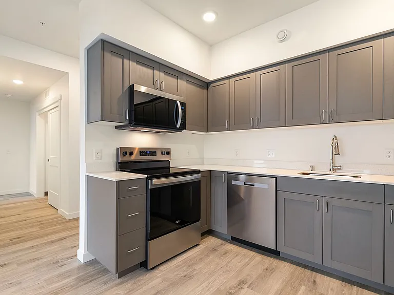 City Gate Apartments — Photo 123