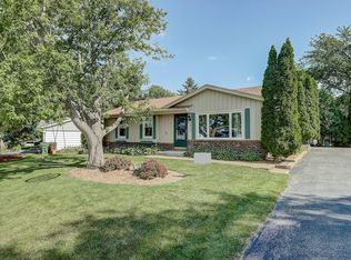 2955 Lake Vista Ct, Racine, WI 53402