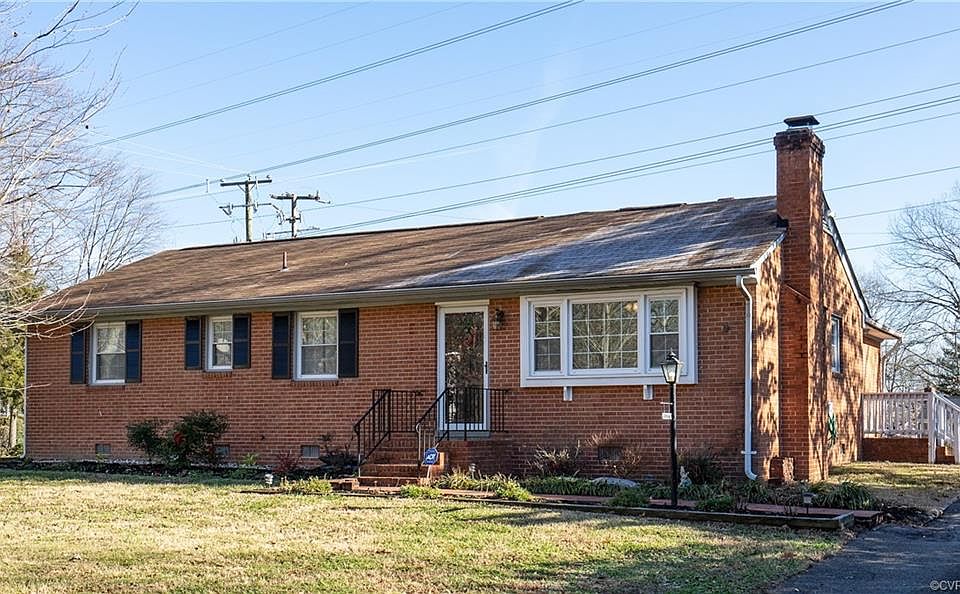 1st image of 2201 Ives Ln