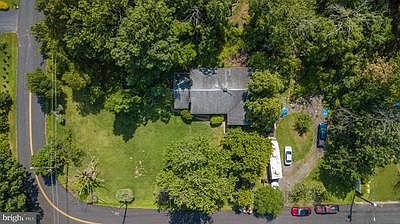 4th image of 3411 Hill St