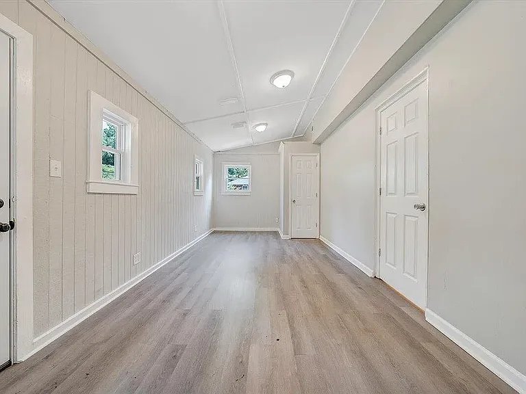 2109 Colgate St NE — Photo 16