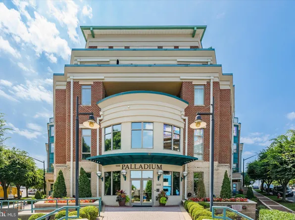 1450 Emerson Ave #505, McLean, VA 22102