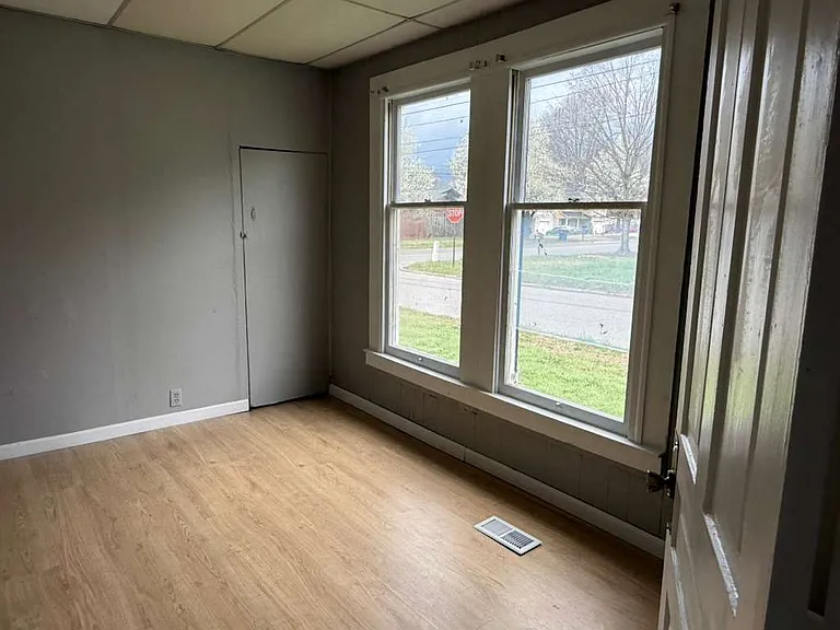 1203 Wilson W Lee Blvd — Photo 11