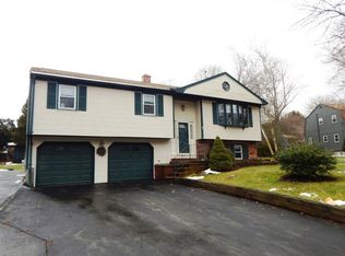 1 Redic Ct, Bristol, RI 02809