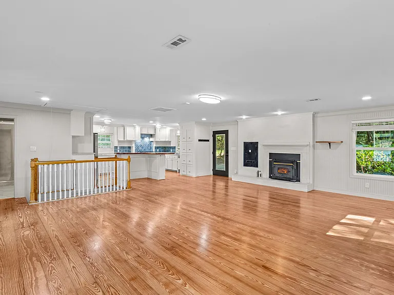 118 Revere Dr — Photo 11