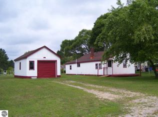 3281 Maple Ave, Lupton, MI 48635