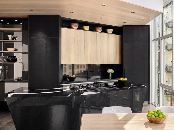 475 Greenwich St APT 4B, New York, NY 10013