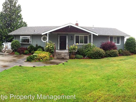 3rd image of 439 Elderberry St