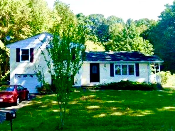 242 East St, South Hadley, MA 01075