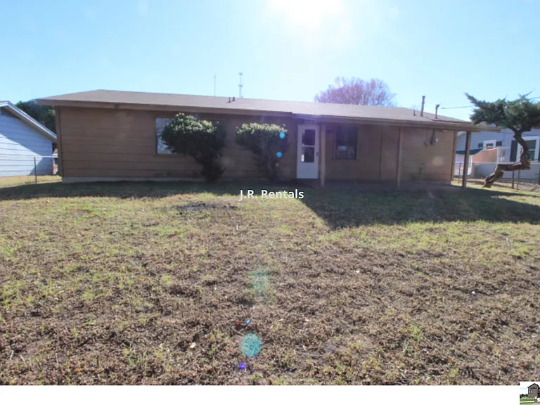 803 Michelle Dr — Photo 21
