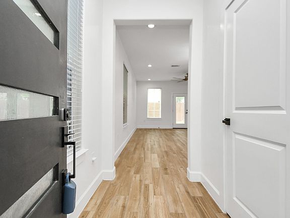 3rd image of 6734 Avenue P Unit B