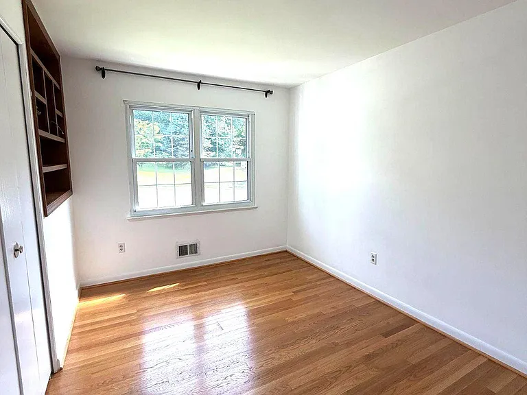 1234 Pleasant Valley Dr — Photo 10