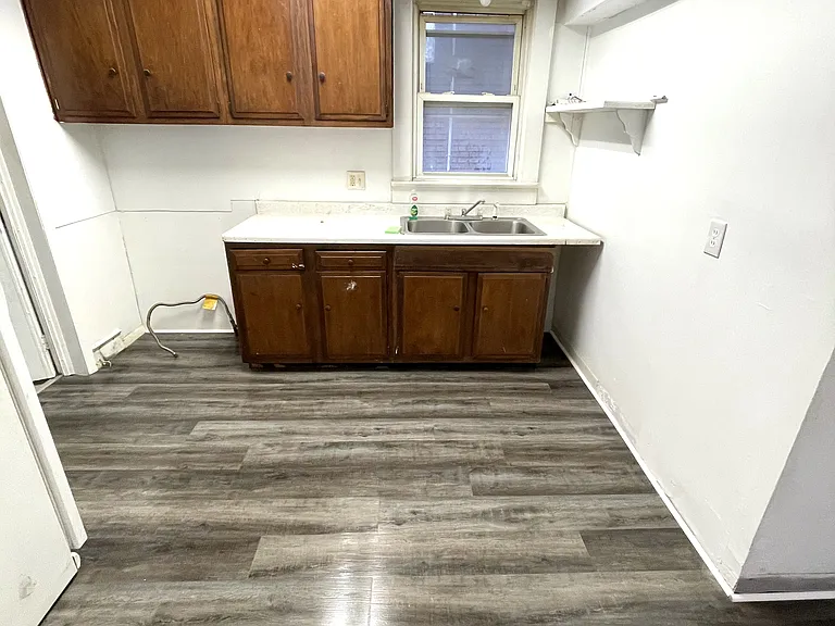 2603 East Ave #1 — Photo 2