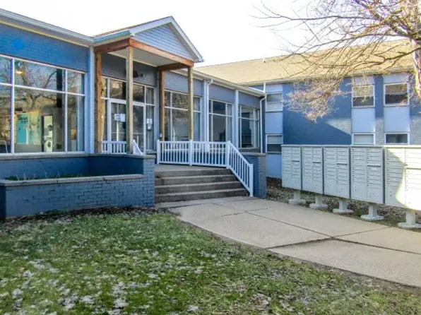 106 Fairview Dr, Slippery Rock, PA