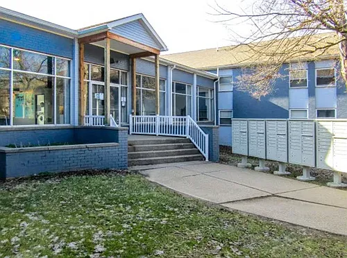 102 Fairview Dr #3-301 Photo 1