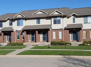 218 Camden Rd, Iowa City, IA 52245