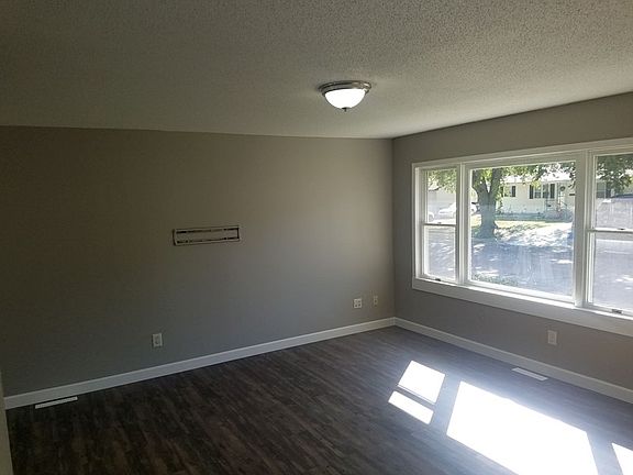 2nd image of 906 Park St
