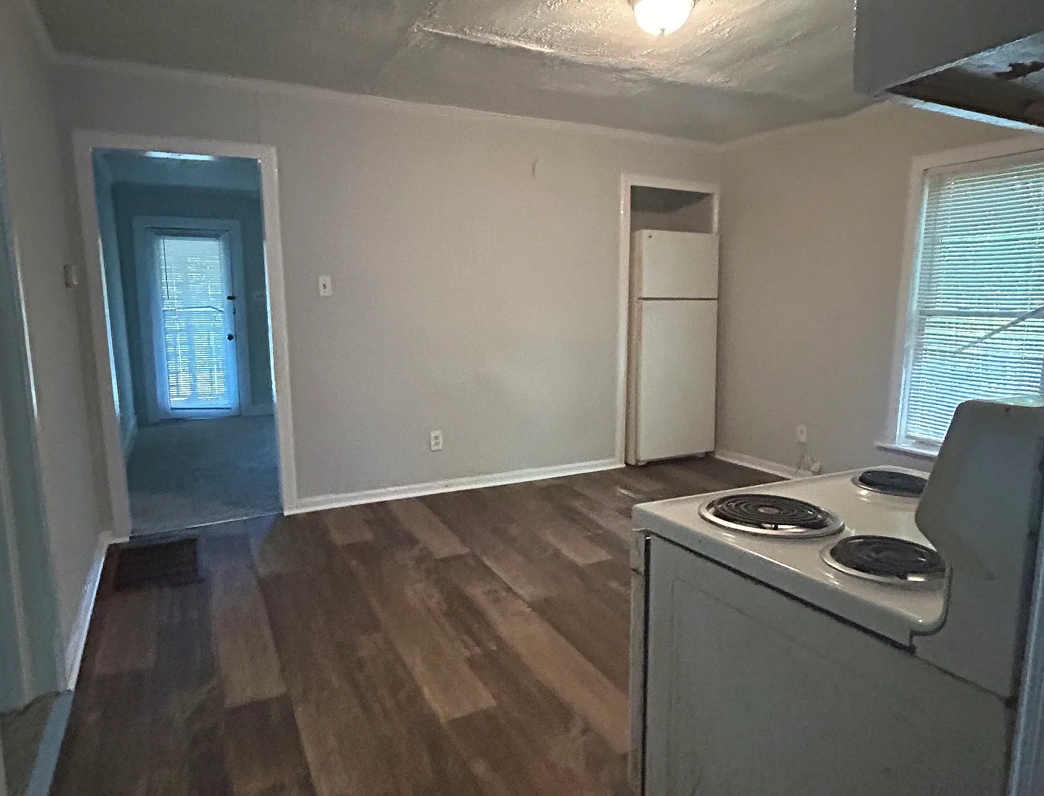 2 bed, 738 sqft, $900 — Photo 4