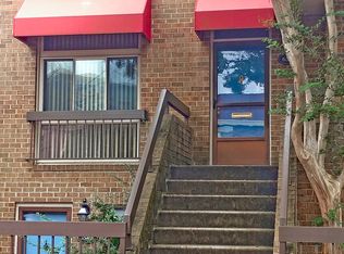 654 15th St S APT B, Arlington, VA 22202