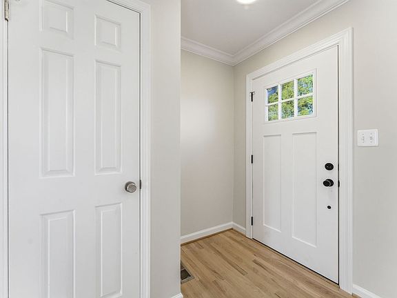 3rd image of 4508 Old Field Dr