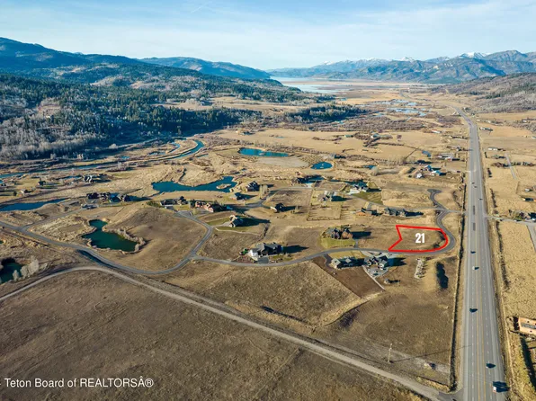 21 River Trail Dr, Alpine, WY 83128