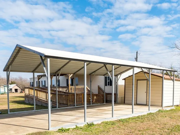 704 Lewald Cir, Quinlan, TX 75474