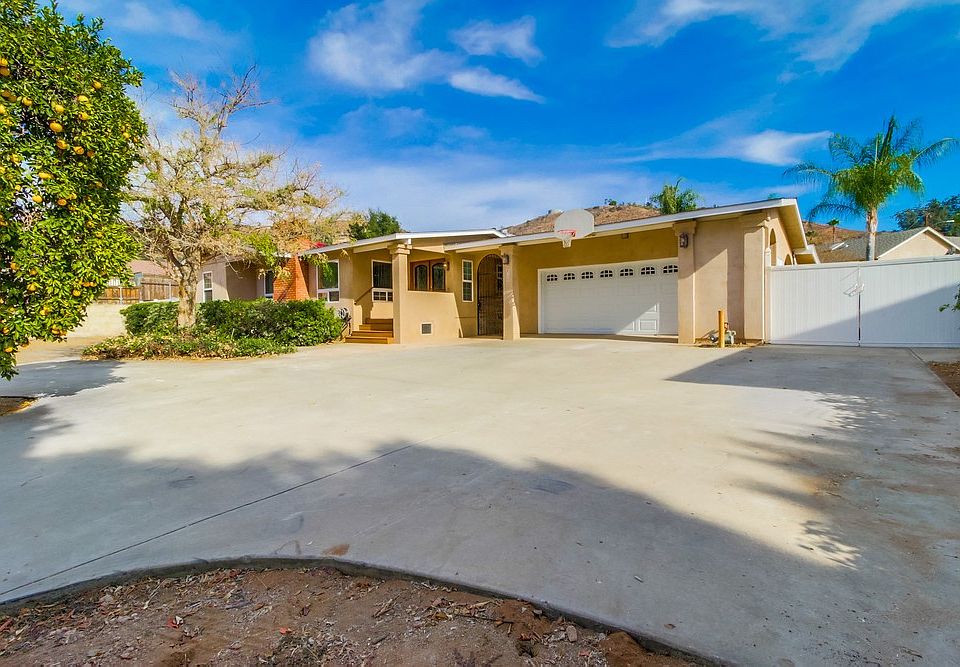 1st image of 8247 Rockview Dr