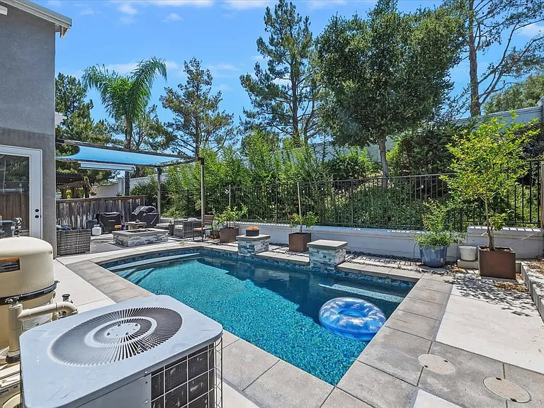 45308 Escalon St — Photo 33