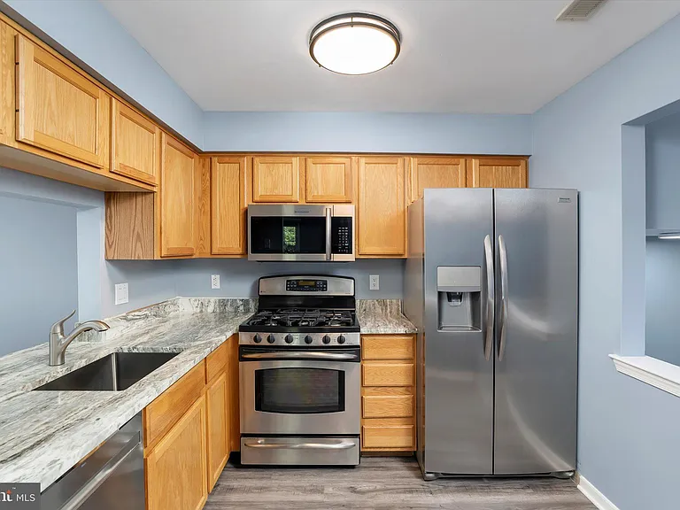 3604 Saxony Dr — Photo 12