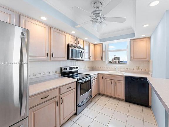 5th image of 328 N Ocean Blvd APT 1401